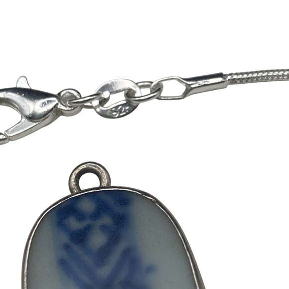 Vintage Blue White Porcelain Shard Pendant Necklace Sterling Silver Bezel 30" - Picture 6 of 7
